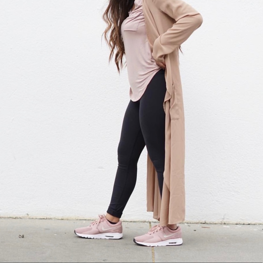 Women’s Nike Air Max Zero - Picture 6 of 8